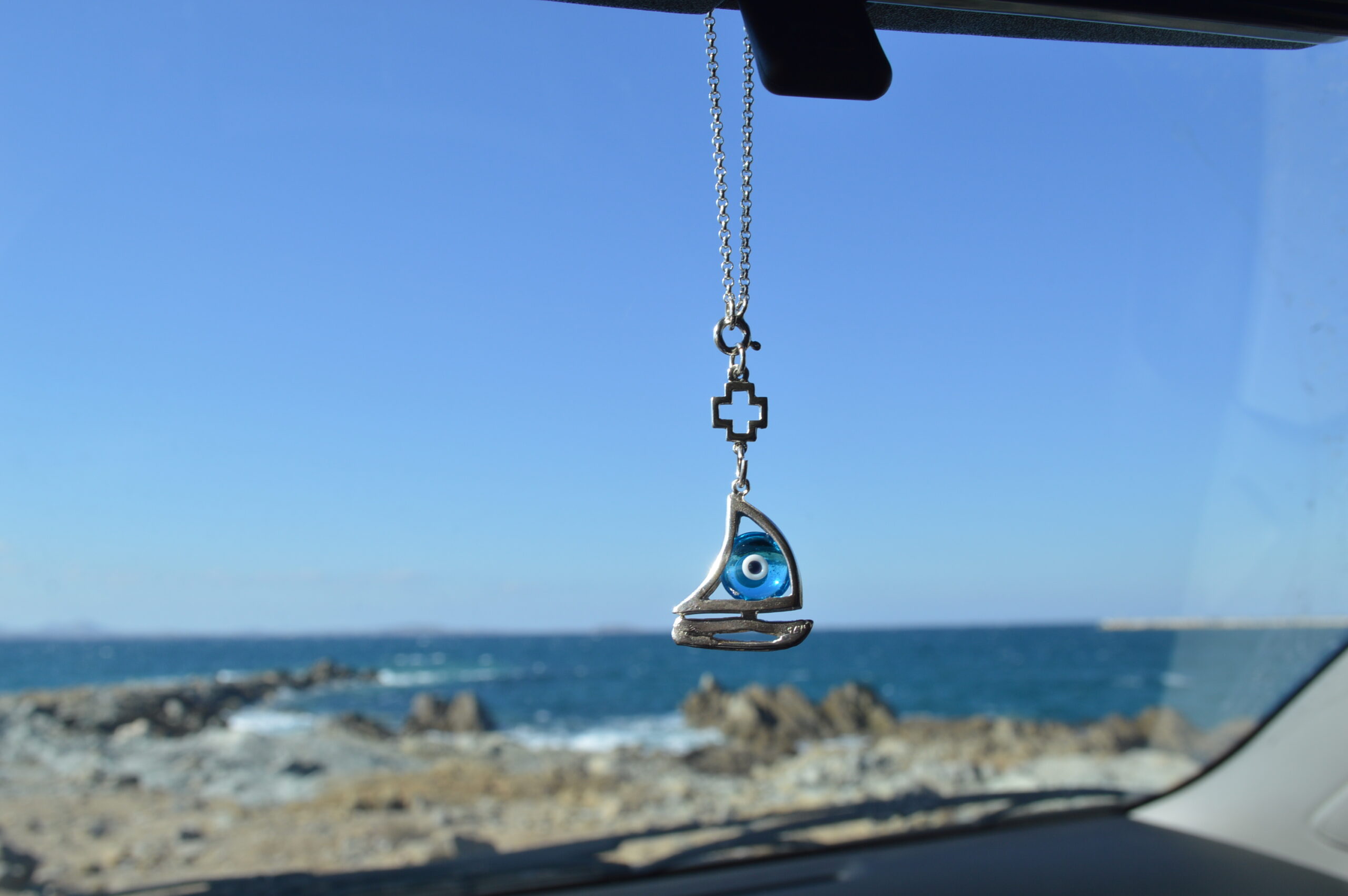 Little ship charm with sea-blue eye - Image 9
