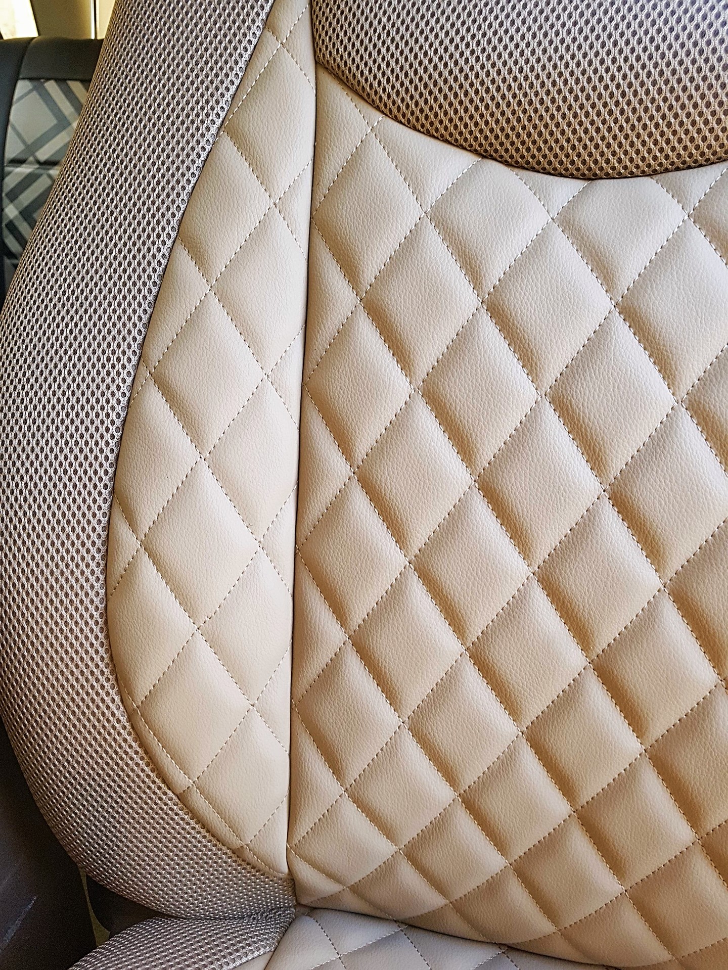 RHOMBUS LEATHERETTE | BEIGE - Front Set - Image 3