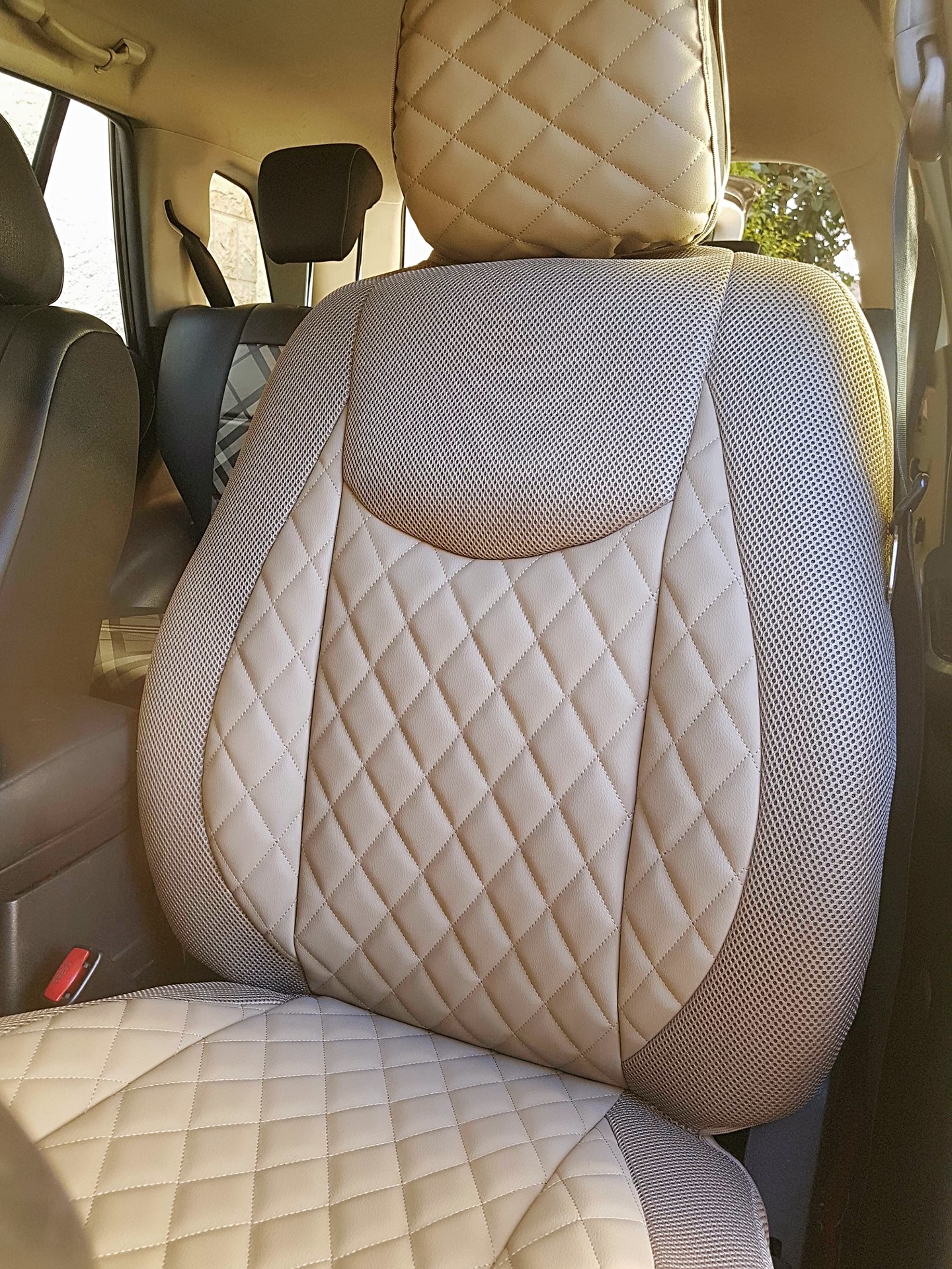 RHOMBUS LEATHERETTE | BEIGE - Front Set
